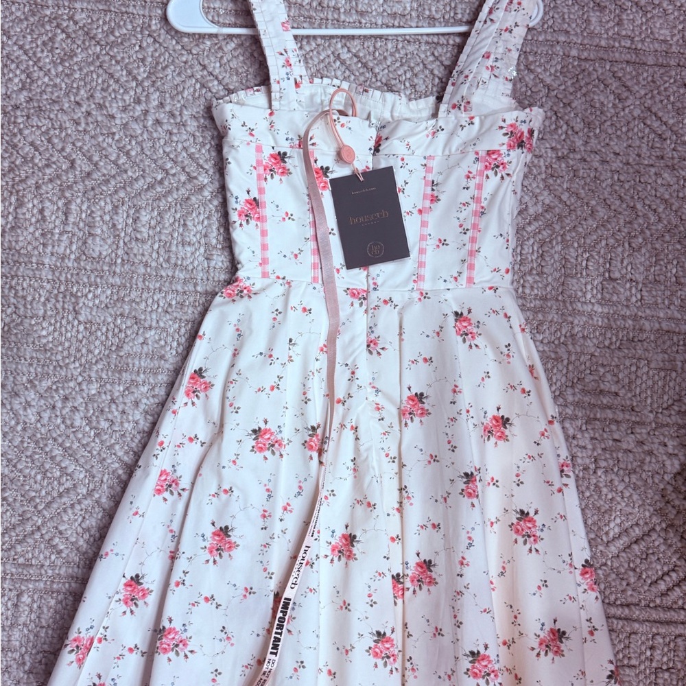 House of CB . Size S. Marianella Floral Fit & Flare Cocktail Minidress - Picture 5 of 8